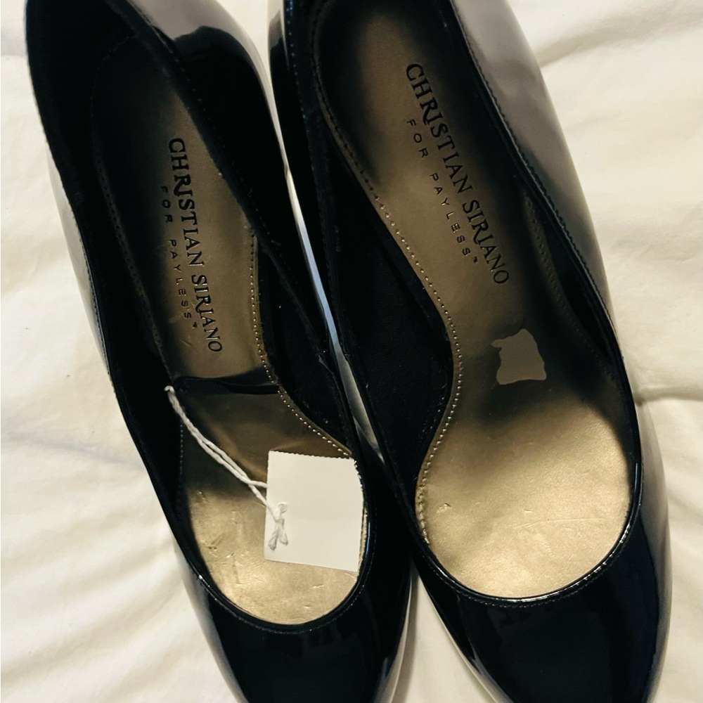 Christian Siriano Black Patent Round-Toe Pumps - Glossy Classic